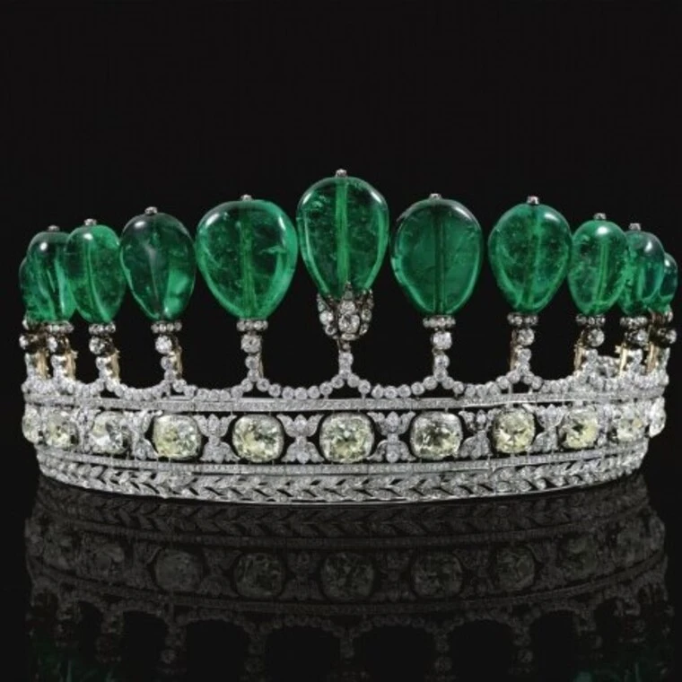 Diadem z szmaragdami